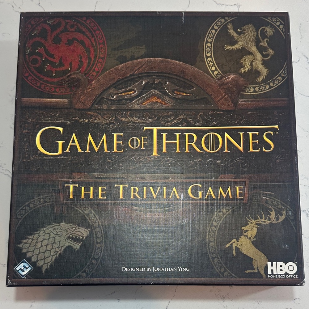 Game of Thrones The Trivia Game - Black and Gold